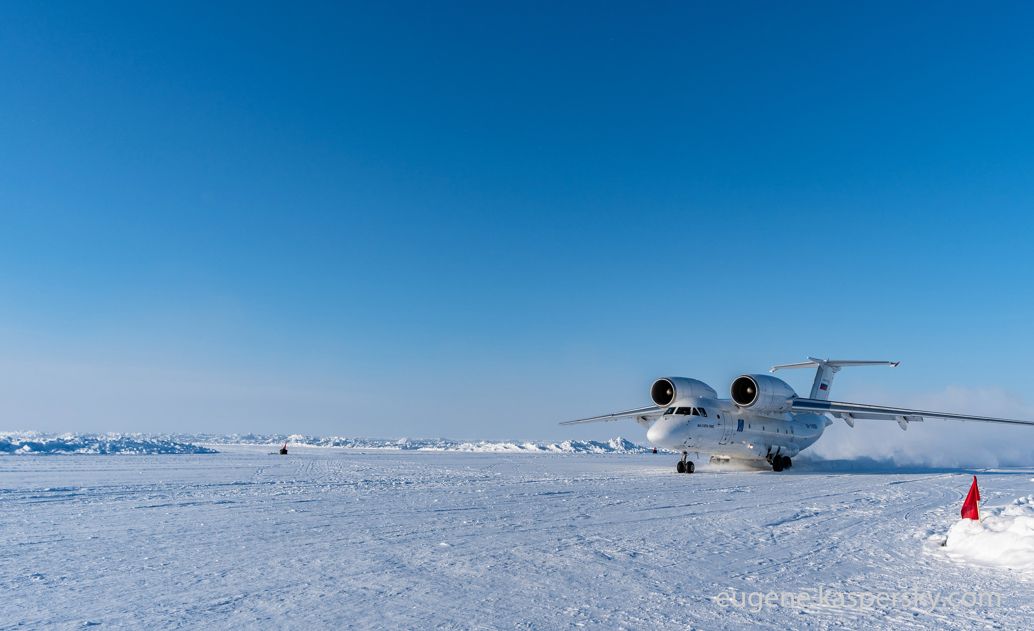 Barneo Camp (North Pole), дрейфующая станция Барнео (Северный Полюс)